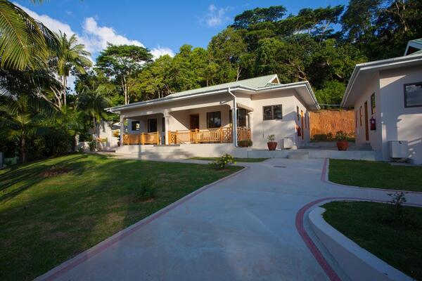 Anse Soleil Beachcomber