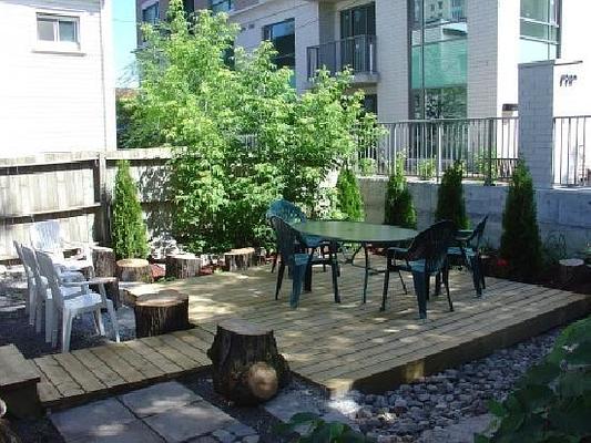 Barefoot Hostel