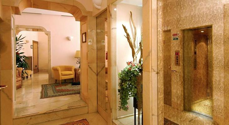 9Hotel Cesari