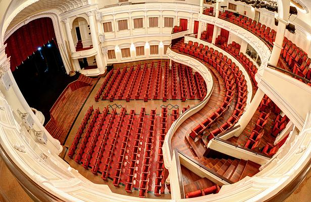 Saigon Opera House (Ho Chi Minh Municipal Theater)