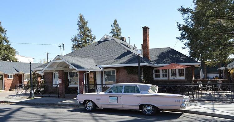 Motel DuBeau Travelers Inn