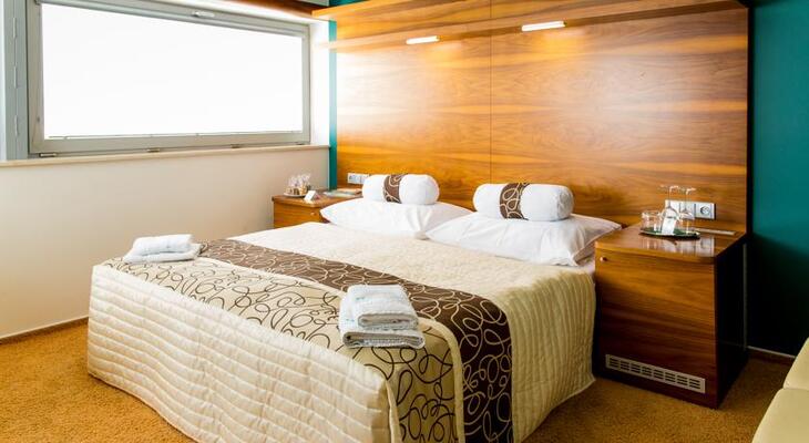 Noem Arch Restaurant & Design Hotel