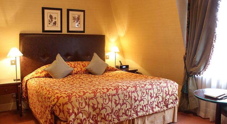 The Leonard Hotel