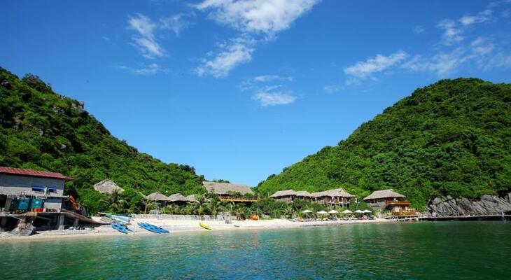 Monkey Island Resort