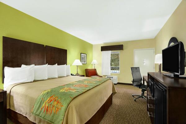 Quality Inn Asheville Downtown Tunnel Rd