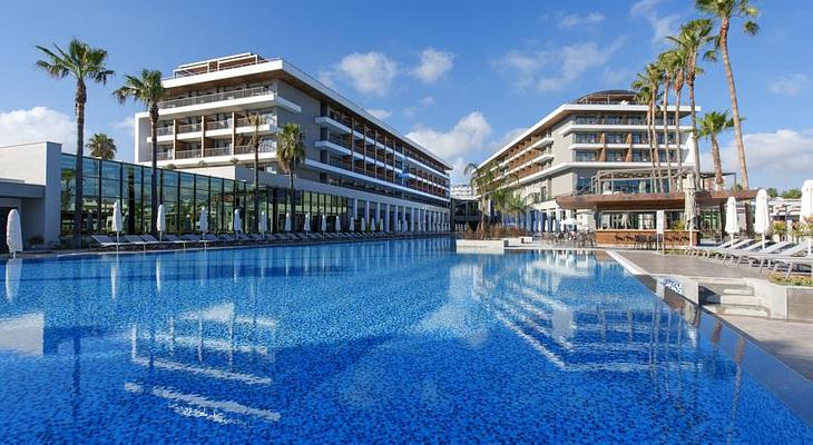 Acanthus & Cennet Barut Collection