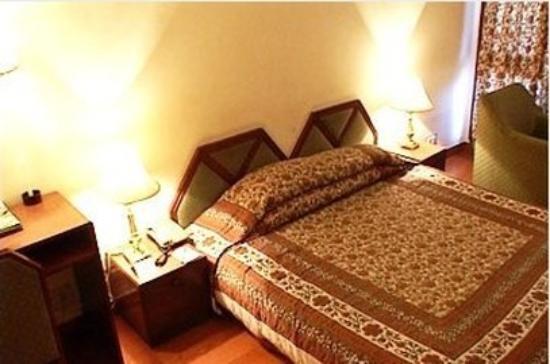 Hotel Snowcrests Manor