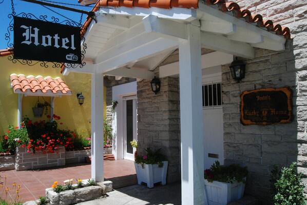 Hotel Lucky Home