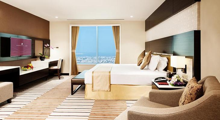 Carlton Downtown Hotel