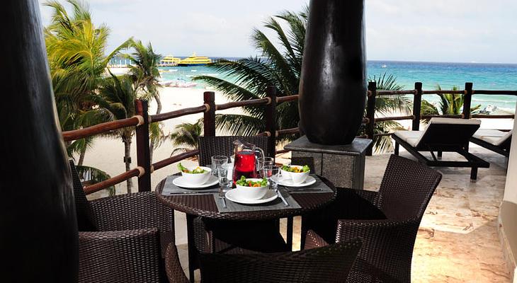 El Taj Oceanfront & Beachside Condos Hotel