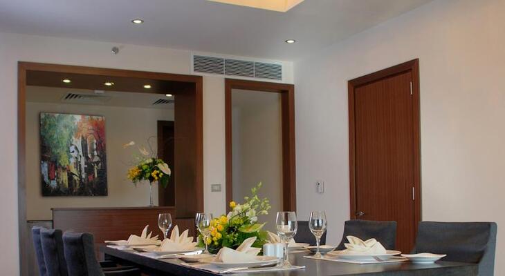 Dusit Thani Lakeview Cairo