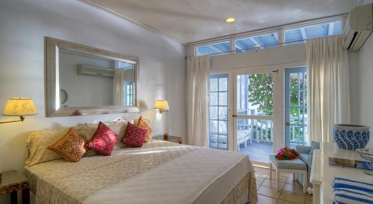 Fort Recovery Beachfront Villa & Suites Hotel