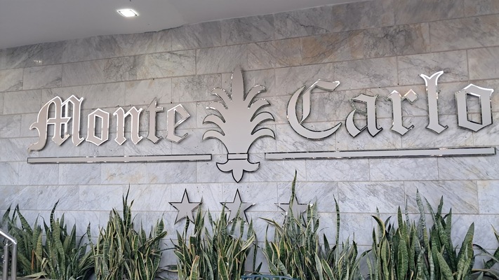 Monte Carlo Hotel