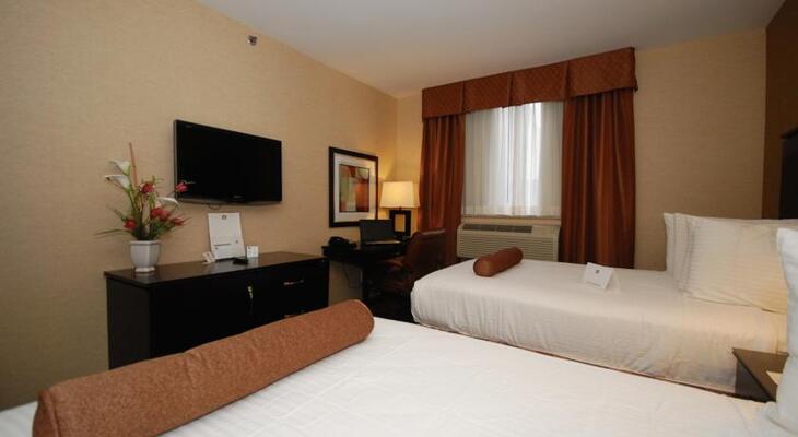 Best Western Plus Plaza Hotel