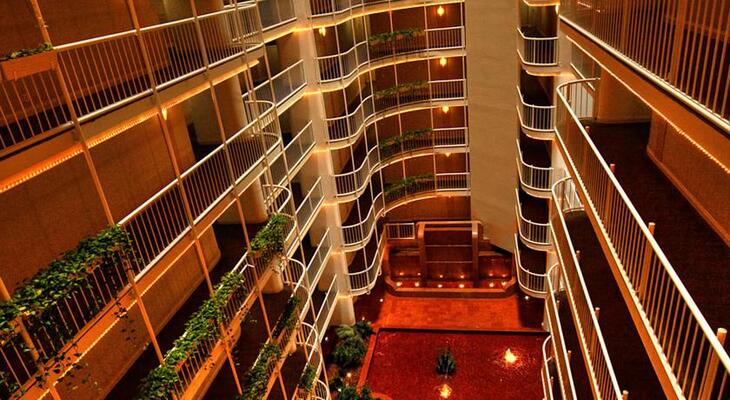 DoubleTree by Hilton Grand Hotel Biscayne Bay