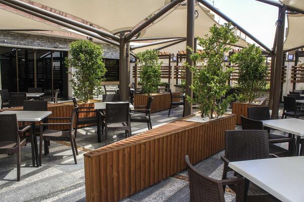 Eskan Hotel