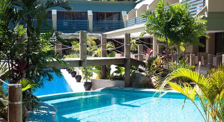 Gateway Hotel & Apartments