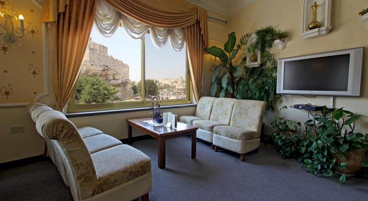Golden Walls Hotel