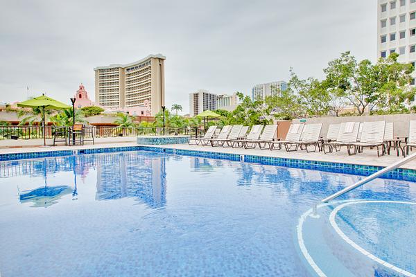 Outrigger Waikiki Beachcomber Hotel