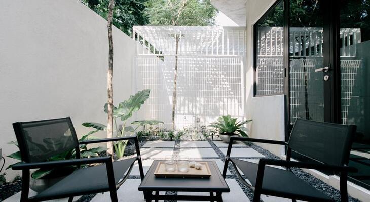 Lloyd's Inn Singapore
