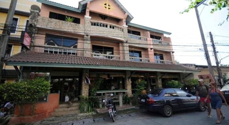 Casa Brazil Homestay & Gallery