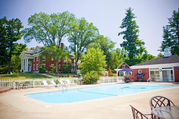 Inn On Crescent Lake