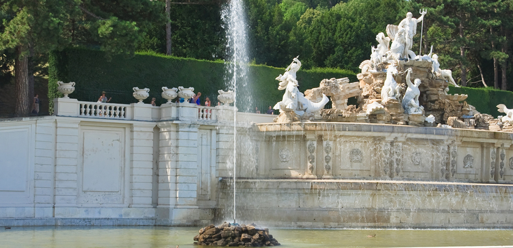 Schonbrunn  Palace
