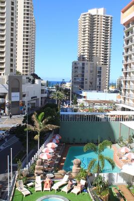 Bunk Surfers Paradise