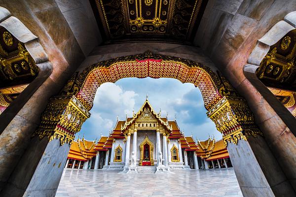 Wat Benchamabophit (The Marble Temple)