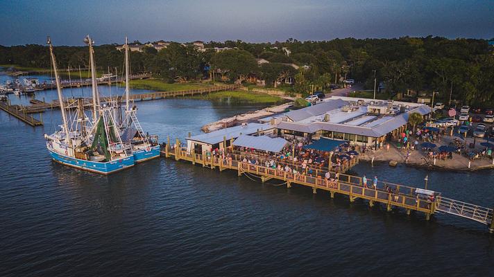 Hudson's Seafood House on the Docks