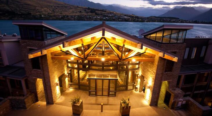 The Rees Hotel, Luxury Apartments and Lakeside Residences