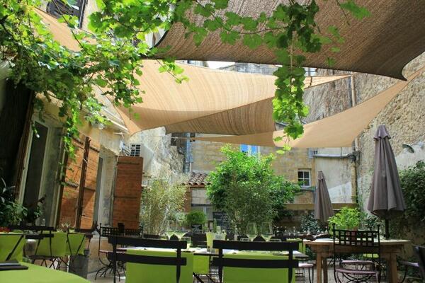 Au Jardin Des Carmes