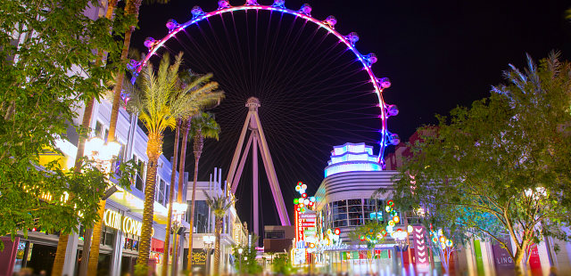 The LINQ Promenade