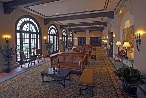 DoubleTree by Hilton Hotel Austin