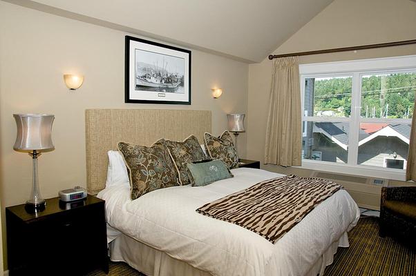 The Maritime Inn