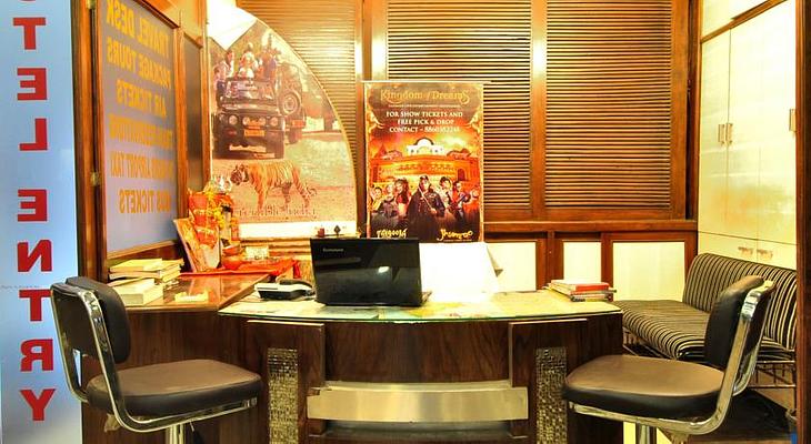 Hotel Gold Regency