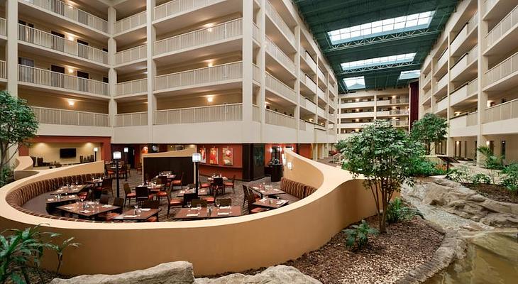 Embassy Suites by Hilton Philadelphia Airport