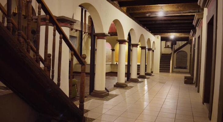 Puerta Vieja Hostel