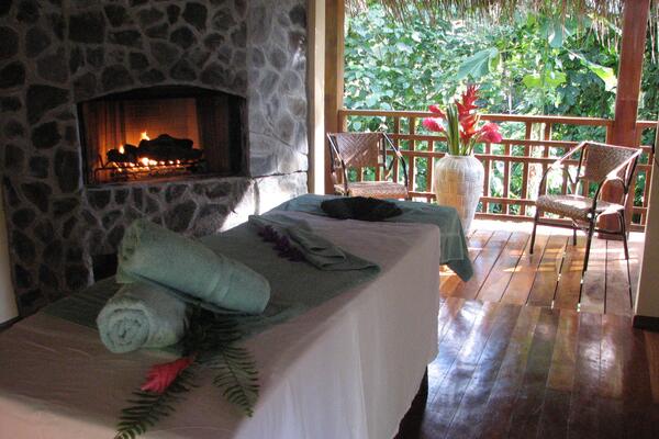 Lost Iguana Resort & Spa
