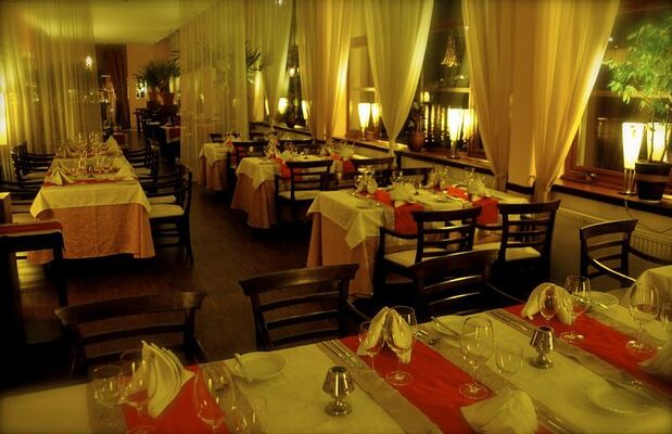 Cafe, Bar and Restaurant Strelecky Ostrov