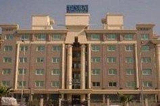 Tiba Pyramids Hotel