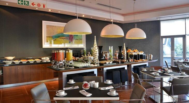 Radisson Blu Gautrain Hotel