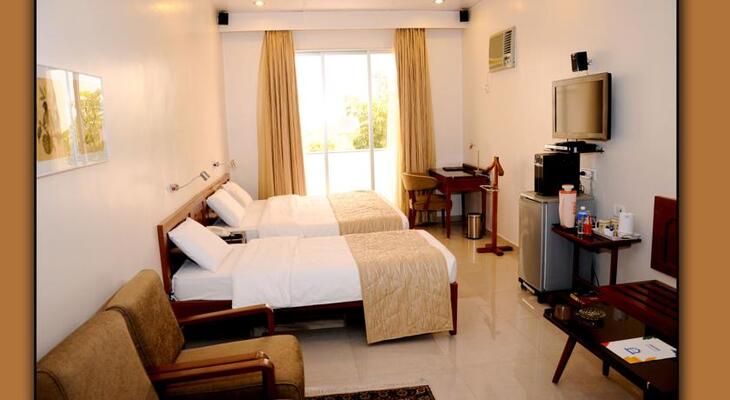 Grand Hotel, Mumbai