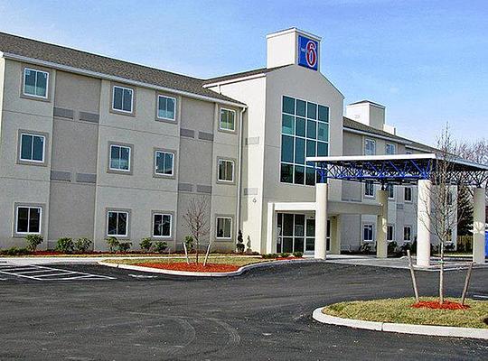 SureStay Plus Hotel by BW Niagara Falls East