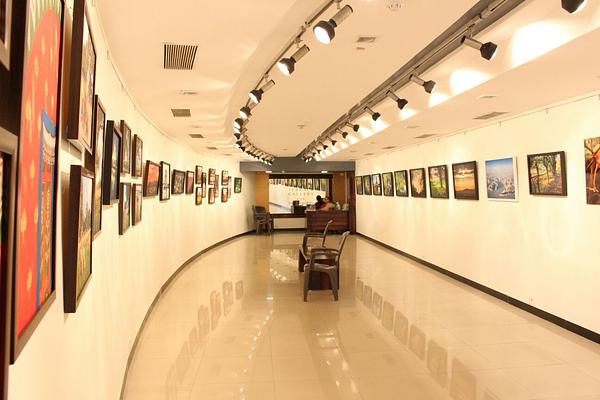 Jehangir Art Gallery