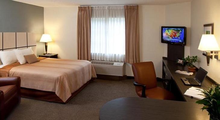 Sonesta Simply Suites Detroit Troy