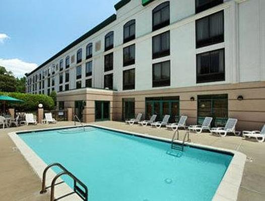 Wingate by Wyndham Charlotte Airport South/ I-77  Tyvola