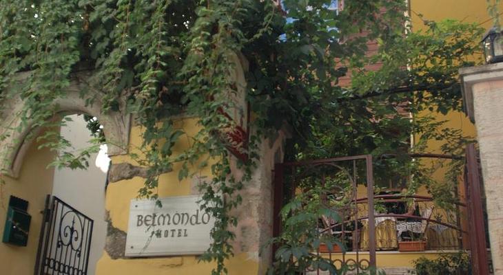 Hotel Belmondo