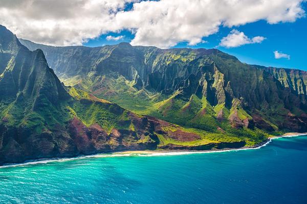 14 sublime beachfront resorts in Hawaii