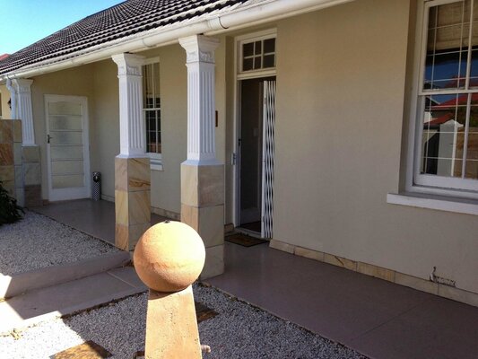 GuestHouse on Irvine